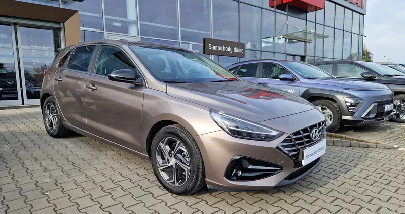 samochody osobowe Hyundai I30 cena 87500 przebieg: 18000, rok produkcji 2023 z Boguszów-Gorce